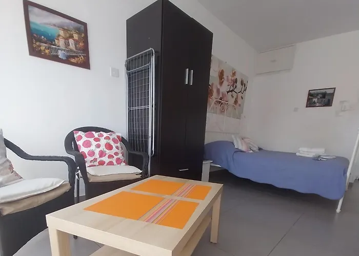 Near The Appartamento Larnaca